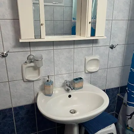 Magda. * アギオス・ゲオルギオス・パゴン