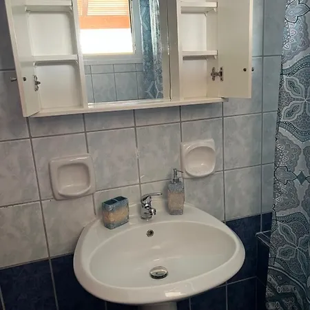 Apartment Magda. Agios Georgios Pagon